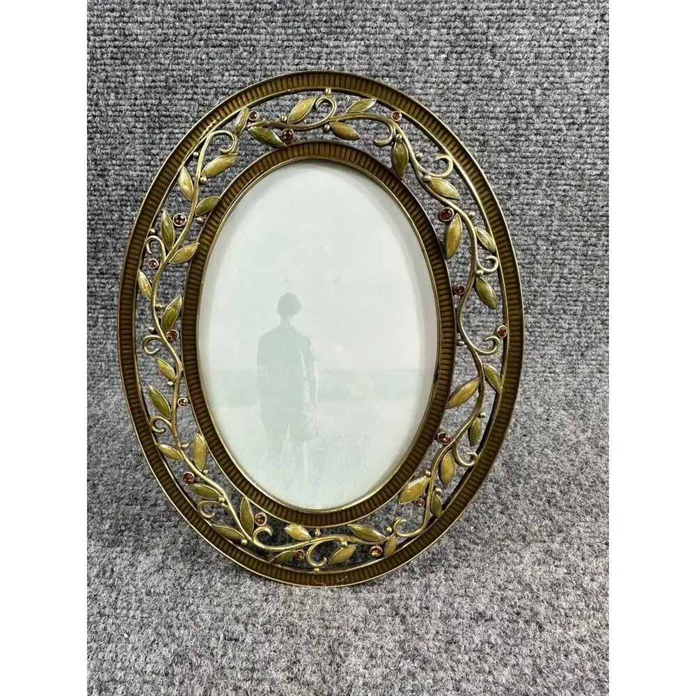 Oval Decorative Photo Frame Metal Leaf Design Tabletop Frame FSA